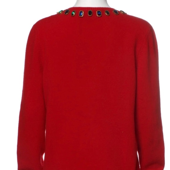Authentic GUCCI Women's Crystal Embellished Sweater with NY Yankees™ patch - Picture 5 of 5